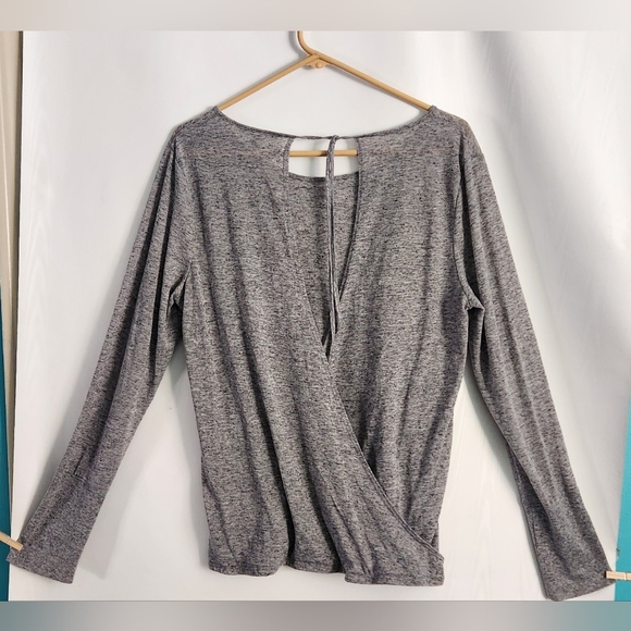 Victoria Secret Gray Heather Long Sleeve Open Back Angel Wings Womens Top Size L - Picture 3 of 8